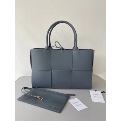 Bottega Veneta Arco Medium Tote In Thunder Intrecciato Lambskin