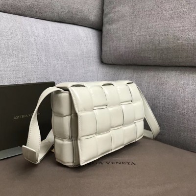 Bottega Veneta Padded Cassette Bag In Plaster Calfskin