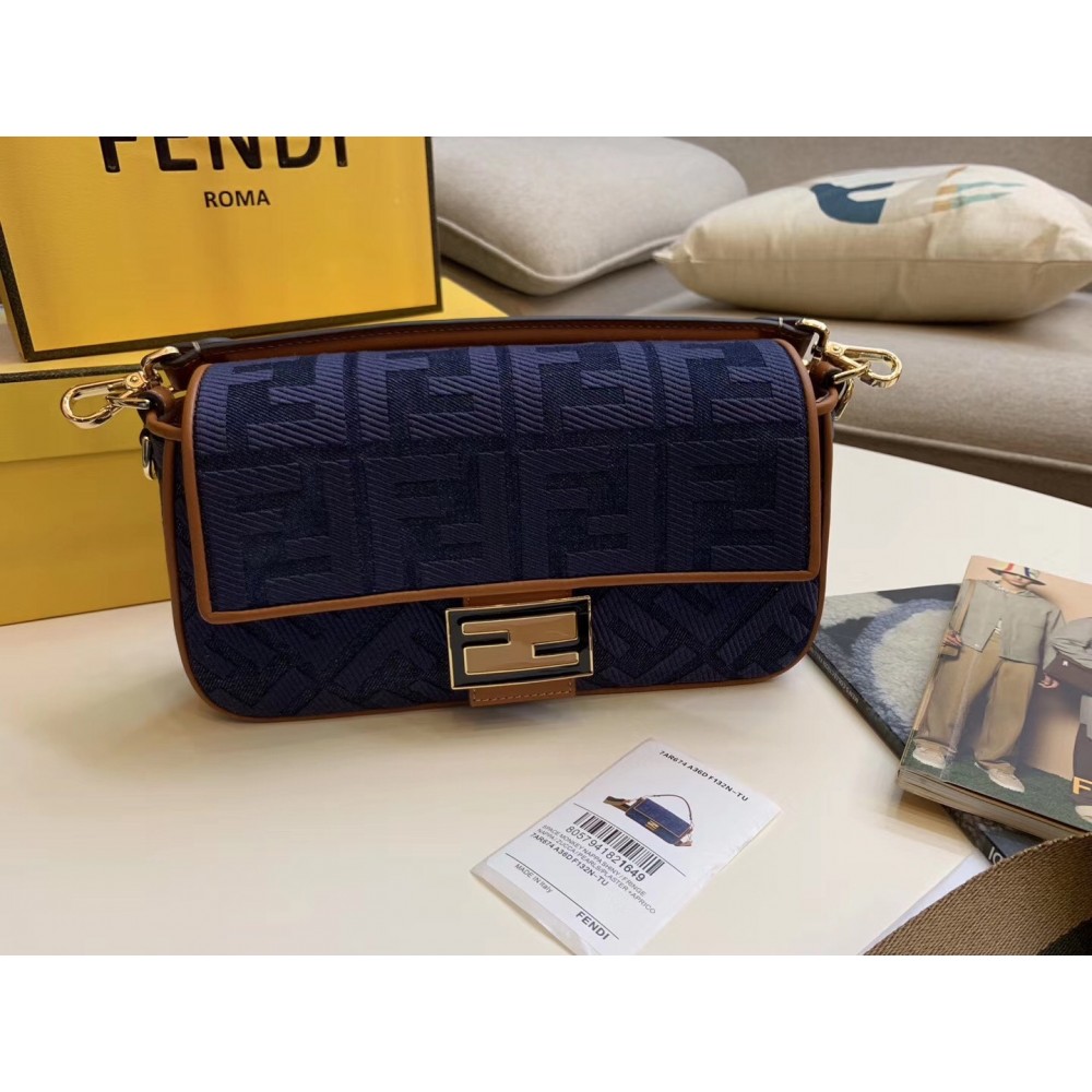 Fendi Baguette Medium Bag In Blue Denim