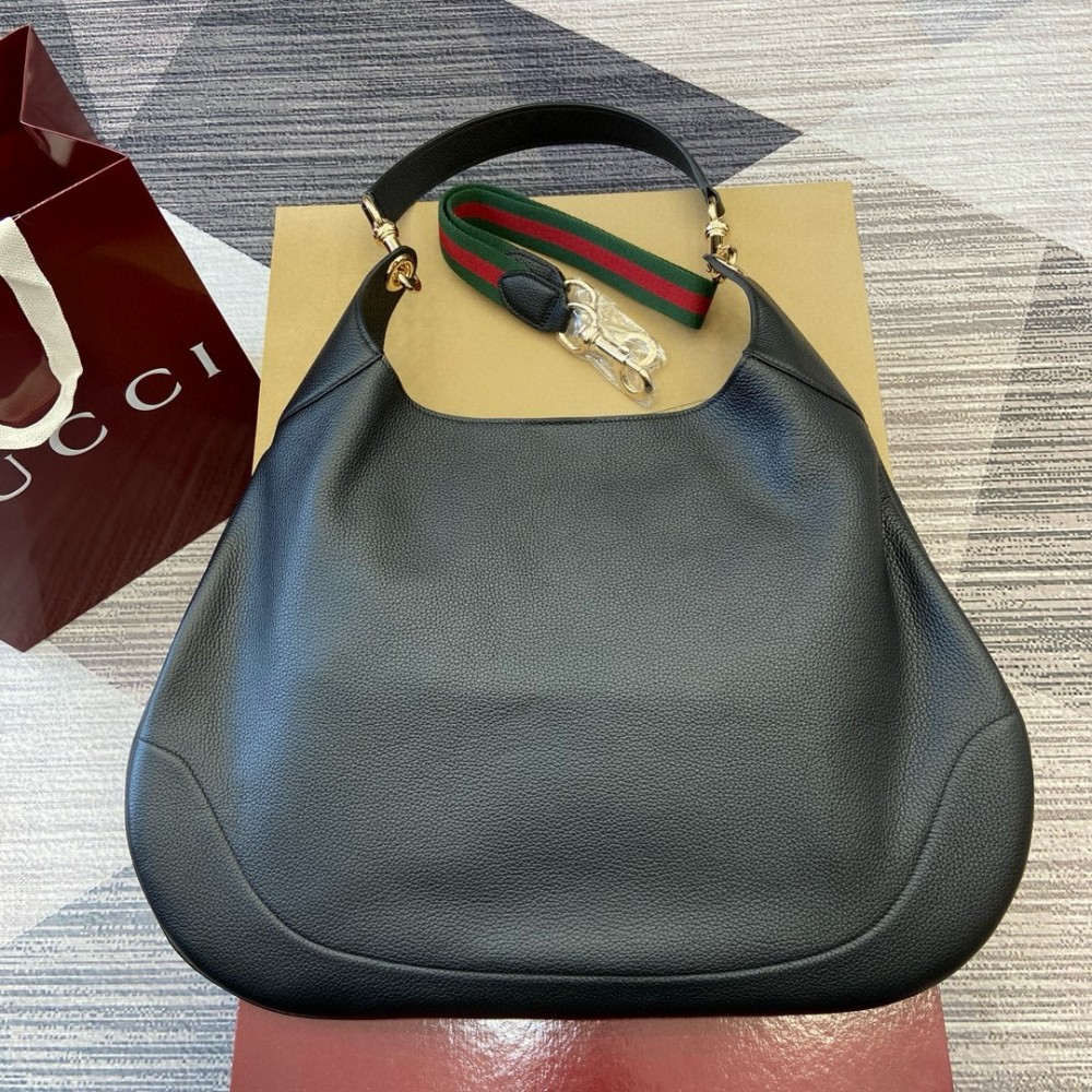 Gucci B Medium Shoulder Bag in Black Grained Leather