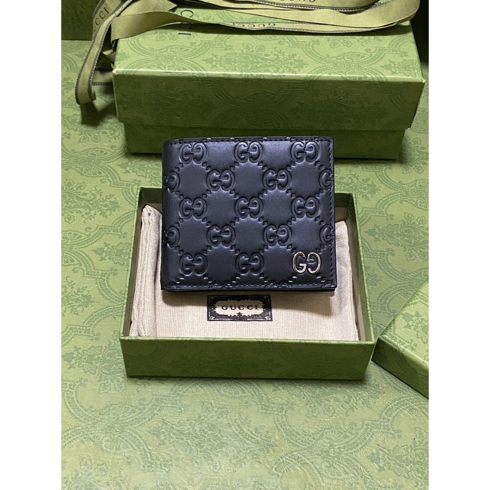 Gucci Bi-fold Wallet In Black Gucci Signature Leather