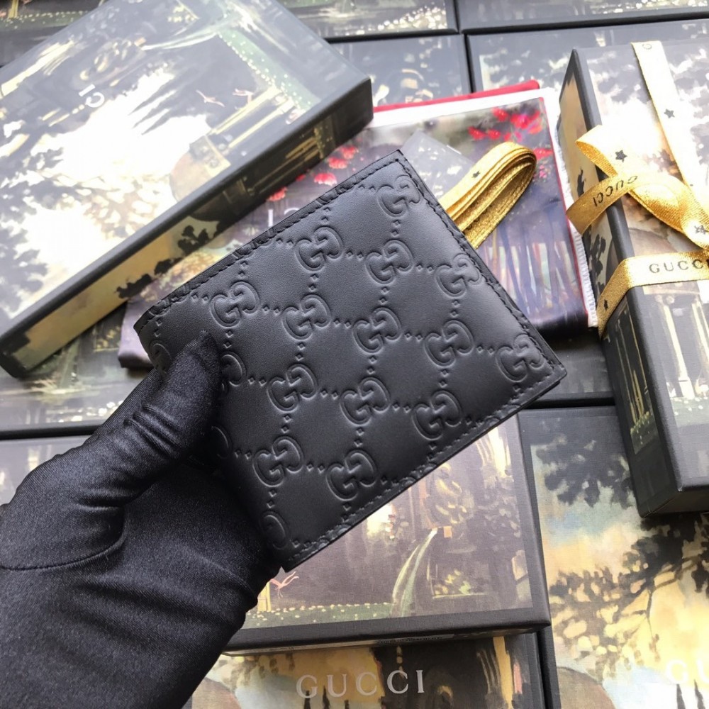 Gucci Bi-fold Wallet In Black Signature Leather