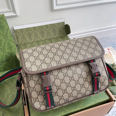 Gucci Men's Messenger Bag in Beige GG Supreme Canvas